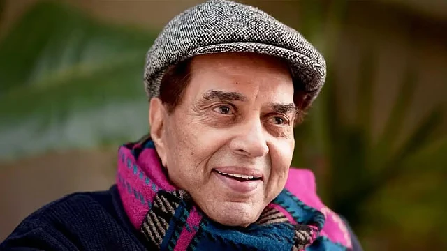 বলিউডের লিজেন্ড অভিনেতা ধর্মেন্দ্র পরলোকগমন করেছেন